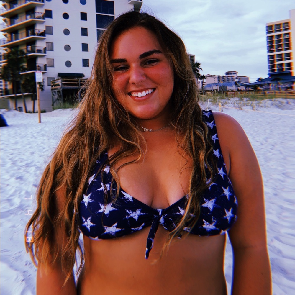Meet your Posher, Georgia